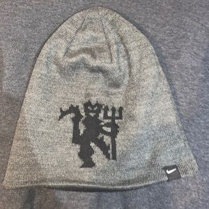 Nike Vintage Manchester United Devil Beanie